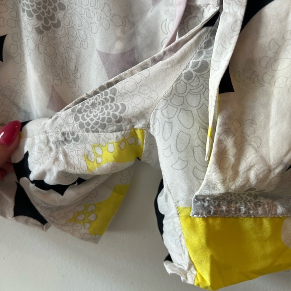 Diane von Furstenberg Floral Silk Shorts 2 - Picture 4 of 16